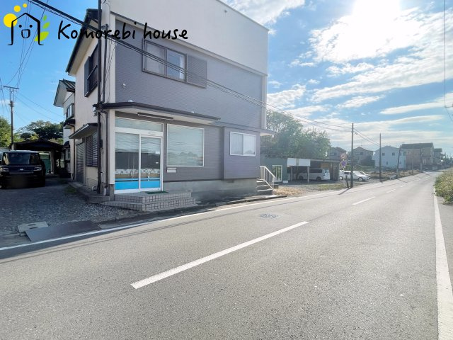 上尾市畔吉　中古一戸建の前面道路含む現地写真|前面道路含む現地写真です