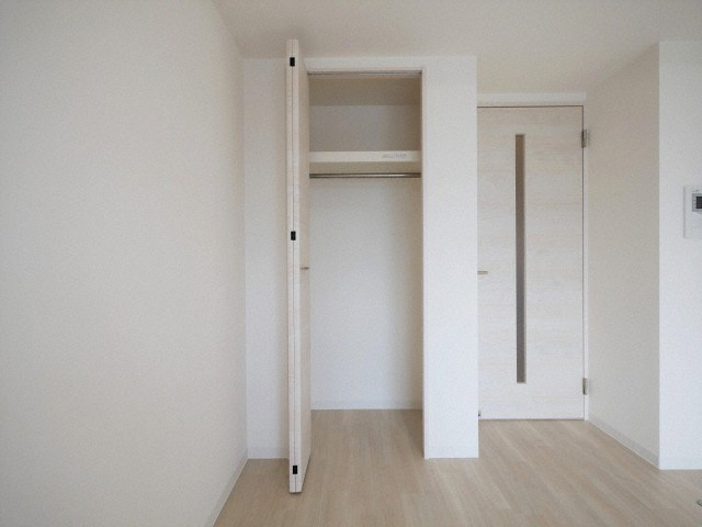 大阪市浪速区芦原１丁目の賃貸マンションの収納