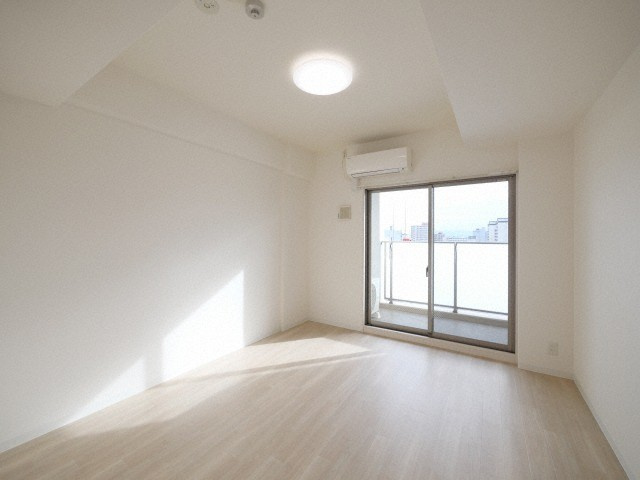 大阪市浪速区芦原１丁目の賃貸マンションの居間・リビング