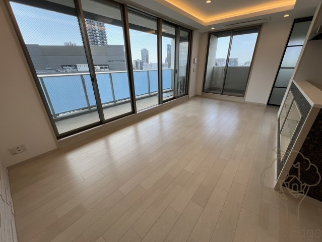 アバンティうめきたの居間・リビング