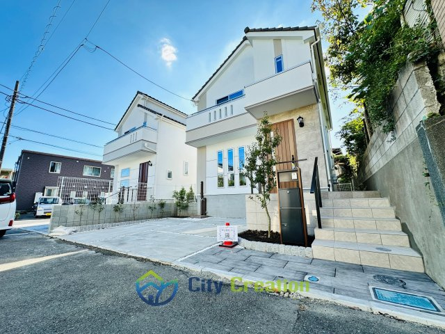 藤沢市辻堂東海岸1丁目　海近くの戸建住宅の前面道路含む現地写真