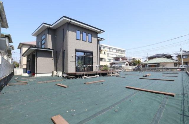 大磯町国府本郷　大型庭付き戸建の庭