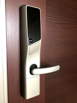 【玄関】 | リ：エストⅡ | カードキー
