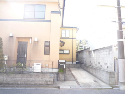 【駐車場】 | タウンホーム西原 B