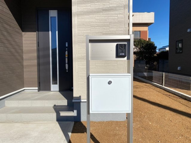 4号棟　八街市富山全10棟のエントランス