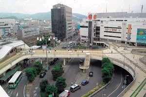 JR高槻駅（500m） 