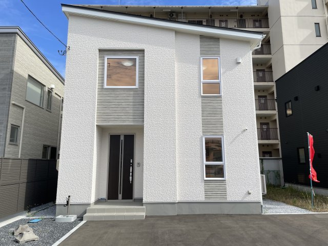 八戸市長苗代字紺屋町の外観