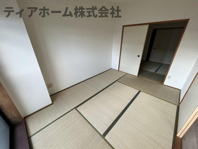 大和高田市神楽３丁目の賃貸マンションの和室|和室があれば客間としても活用できます