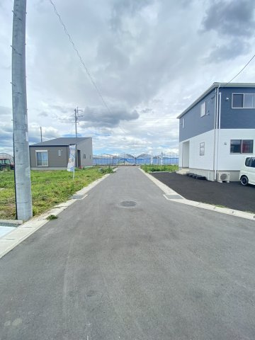 【前面道路含む現地写真】 | シャルムプレイス北区梶尾町（全17区画）