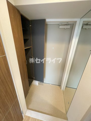 セイワパレス深江橋駅前の玄関
