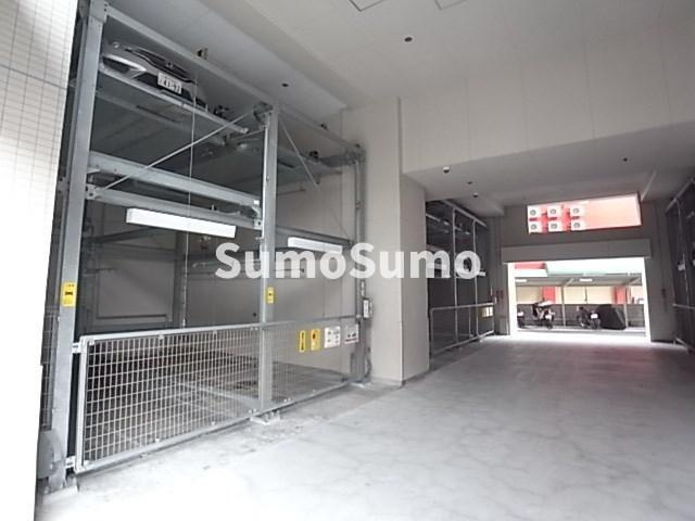 神戸市兵庫区湊町１丁目の賃貸マンションの駐車場|駐車場があるので、車を買う予定の方も安心です