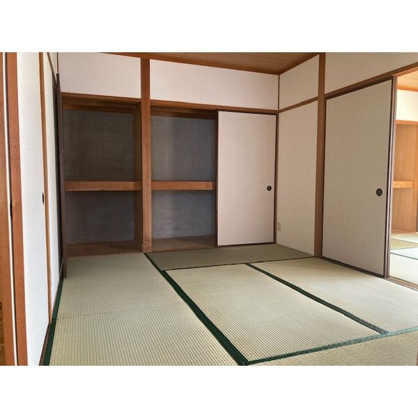栗木山ハイツ2棟の和室