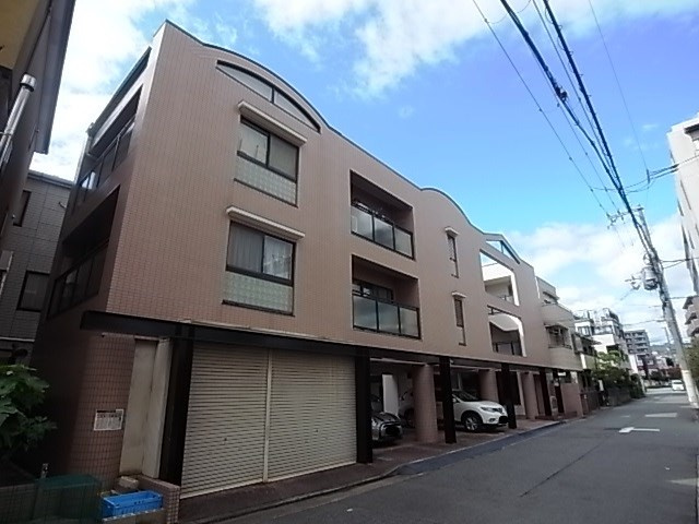 西宮市屋敷町のアパート