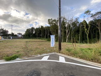 【前面道路含む現地写真】 | 緑区土気町　売地　JR外房線「土気駅」スカイタウン「No.18」 | 子供たちの過ごす環境を守ることが出来ます
