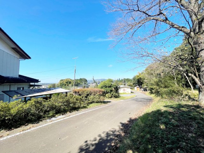 【前面道路含む現地写真】 | 桜川市犬田283坪売地