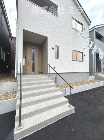 【新築戸建】札幌市清田区美しが丘二条8丁目3棟のエントランス