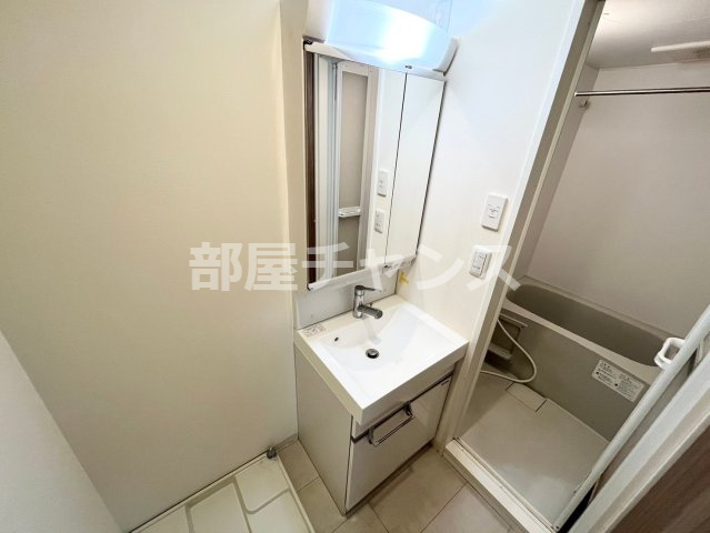 パルティール浅間町の独立洗面台