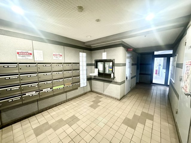 セザール一高南のエントランス