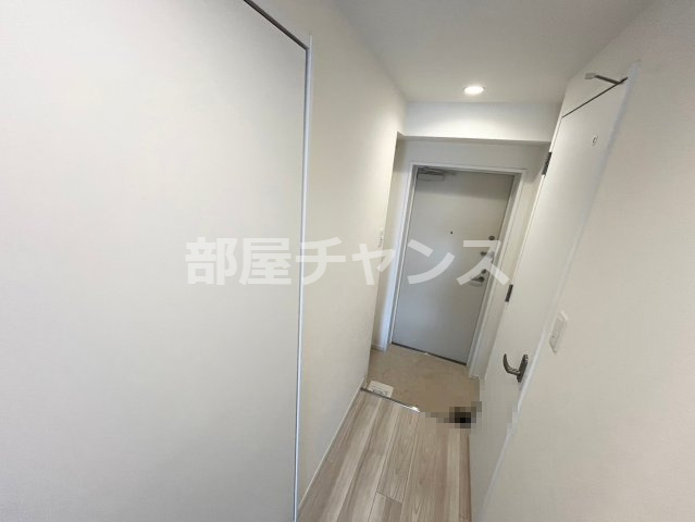 第2金山フクマルビルの玄関