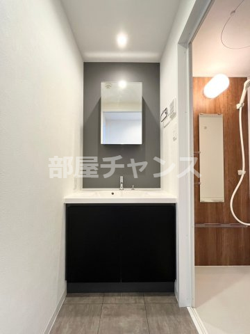 第2金山フクマルビルの独立洗面台