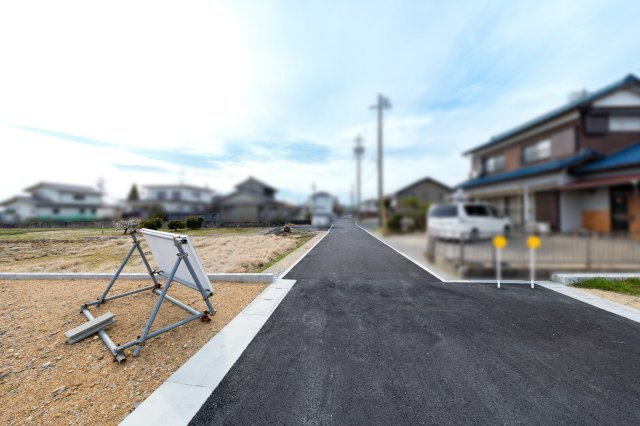 鈴鹿市池田町《全7区画》の前面道路含む現地写真