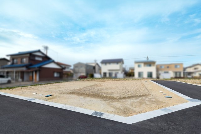 鈴鹿市池田町《全7区画》の前面道路含む現地写真