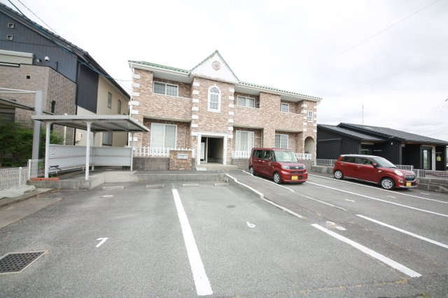 オラシオンの駐車場