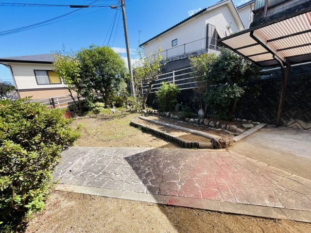 【庭】 | 相生市緑ヶ丘１丁目／中古 戸建て | たまにはお庭で休日を過ごしてみるのもよいかもしれません