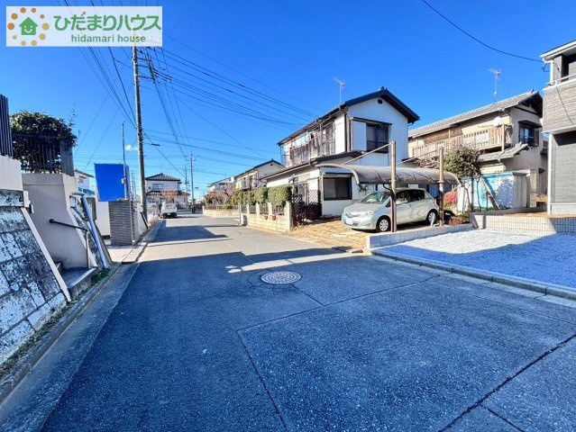 蓮田市椿山　第2　新築一戸建て　リーブルガーデン　01の前面道路含む現地写真