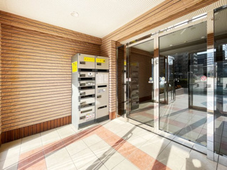 【エントランス】