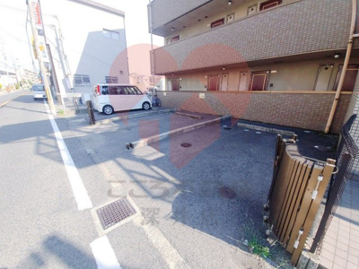 【駐車場】 | ルミエールマゴジⅢ