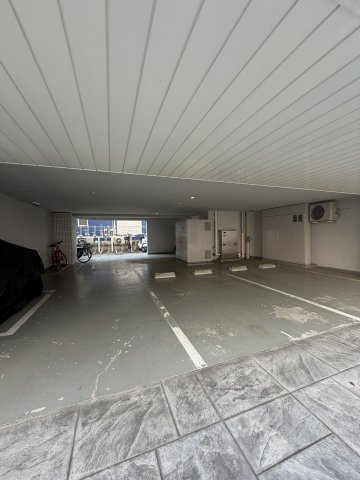 ジェノヴィア目黒南グリーンヴェールの駐車場
