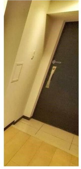 ジェノヴィア目黒南グリーンヴェールの玄関