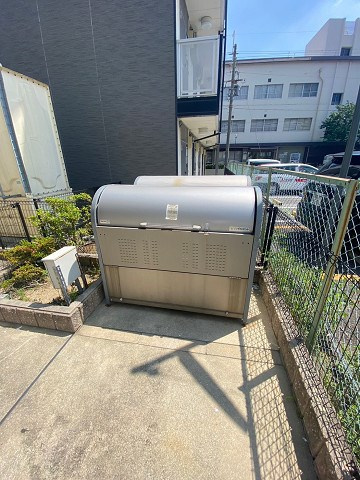西宮市鳴尾町１丁目のアパートの外観