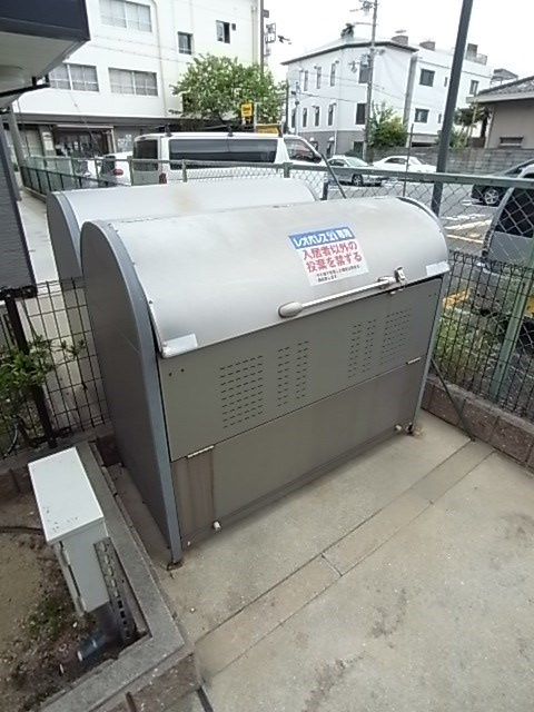 西宮市鳴尾町１丁目のアパートの外観