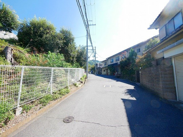 高畑町1474テナントの外観