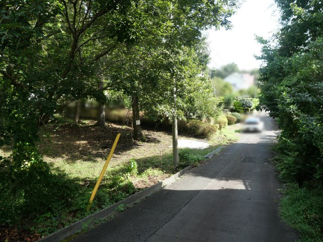 伊豆大室高原別荘地②の前面道路含む現地写真