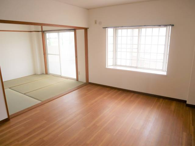 センターフィールド弐番館のその他|南向き部屋が2部屋。