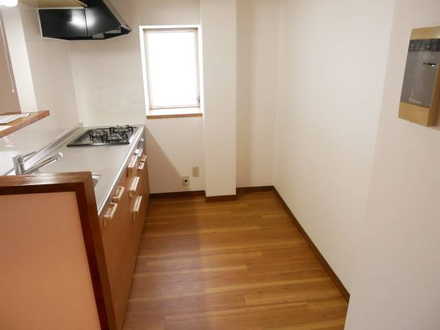 【キッチン】 | センターフィールド弐番館 | グリル付き3口コンロです。