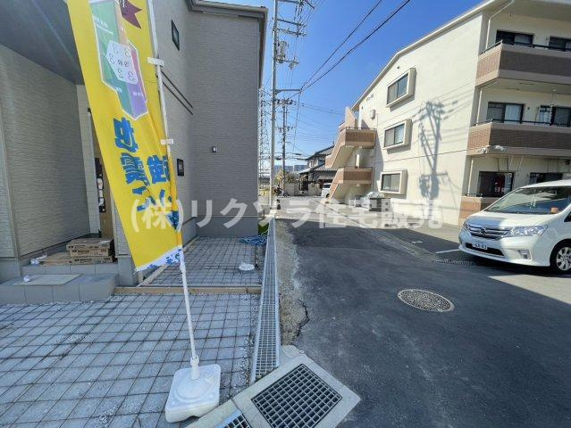 寝屋川市国松町　新築一戸建ての前面道路含む現地写真|■物件内覧・資金計画相談・住宅ローン相談、リフォーム相談、お問合せ受付中■
※当日・翌日のご内覧、ご相談はお電話でのお問合せがスムーズです！