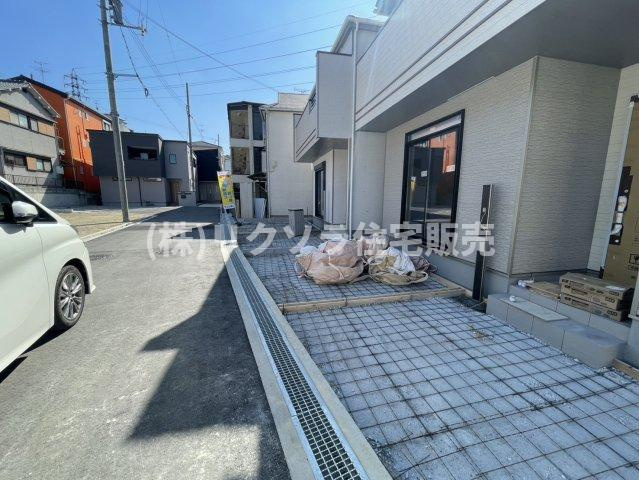 寝屋川市国松町　新築一戸建ての前面道路含む現地写真|■物件内覧・資金計画相談・住宅ローン相談、リフォーム相談、お問合せ受付中■
※当日・翌日のご内覧、ご相談はお電話でのお問合せがスムーズです！