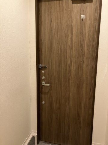 【玄関】 | Canal品川 | 玄関ライトは人感センサー搭載で自動的に点灯します♪