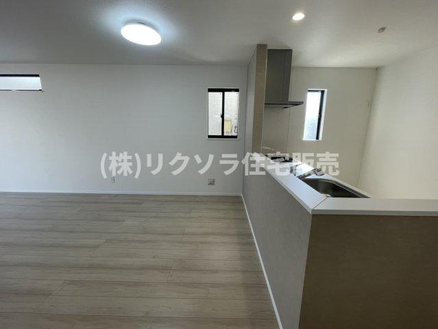 寝屋川市国松町　新築一戸建てのダイニング|■物件内覧・資金計画相談・住宅ローン相談、リフォーム相談、お問合せ受付中■
※当日・翌日のご内覧、ご相談はお電話でのお問合せがスムーズです！