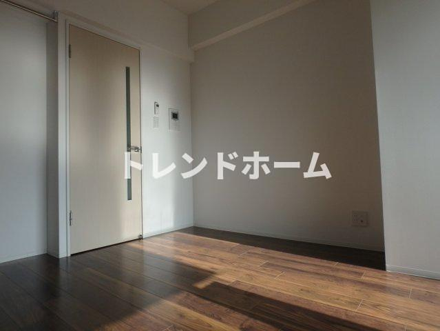 プレミアムコート谷町四丁目の居間・リビング|選べる家電プランあり！！