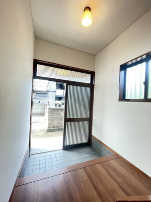 【玄関】 | 唐崎中2丁目貸家