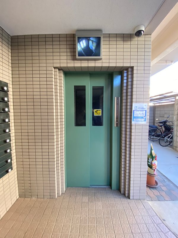 シュトラーセ泉の外観