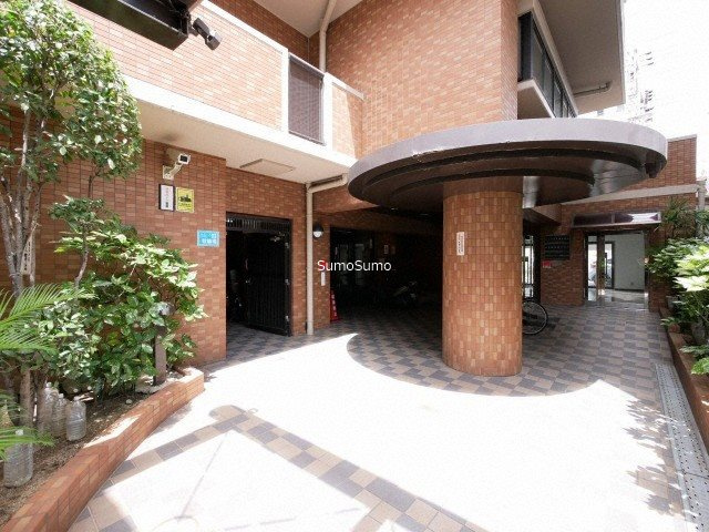 第一玉造マンションのエントランス