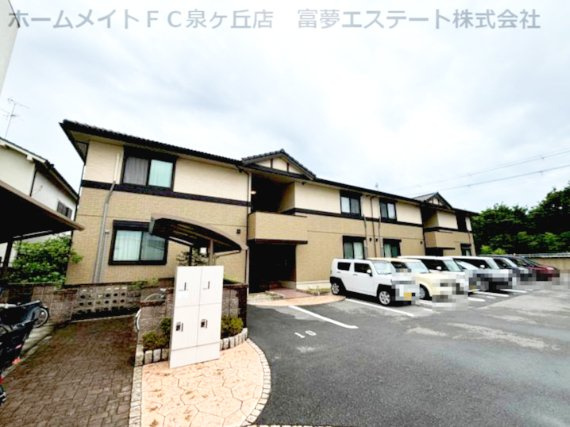フォレスタ小津の駐車場