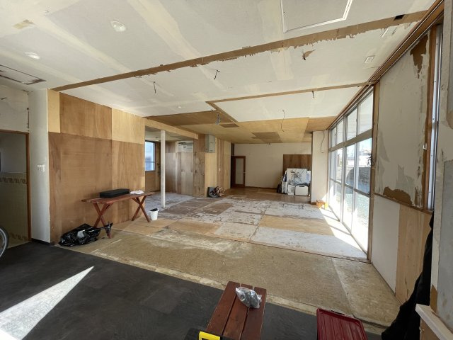 三方原町貸店舗の内装