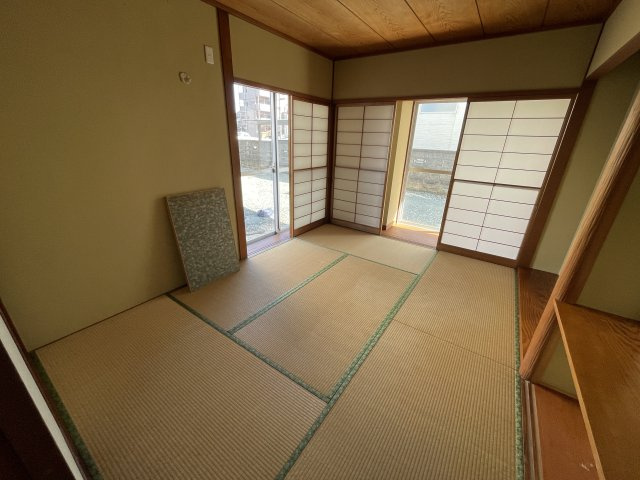 三方原町貸店舗の内装